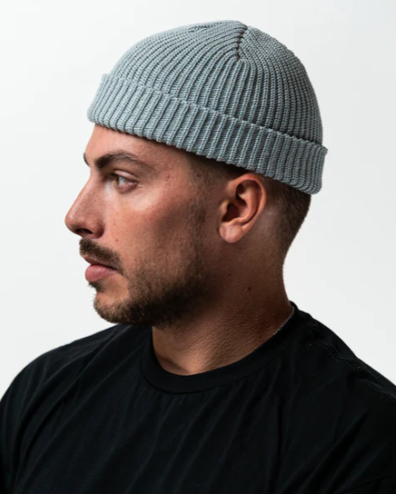 Beanie Captain Short